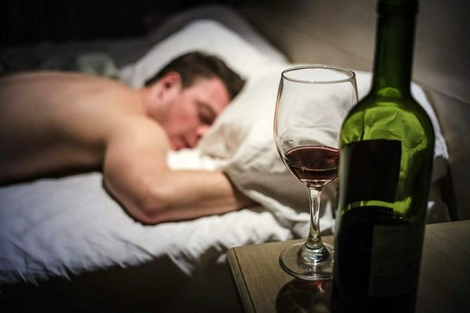 In Che Modo L'alcol Influisce Sul Sonno?